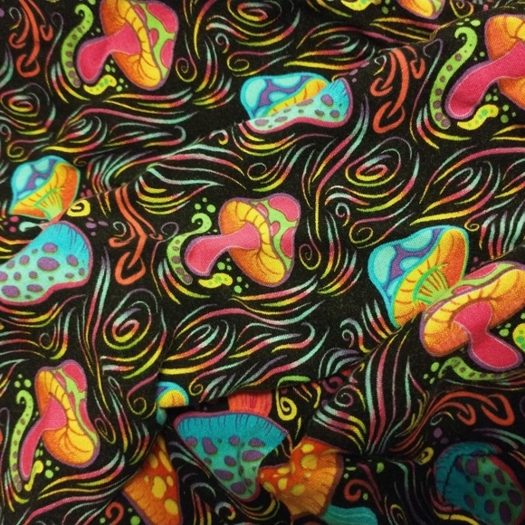 PSYCHEDELIC/HIPPIE CROP TOP - Picture 4 of 4